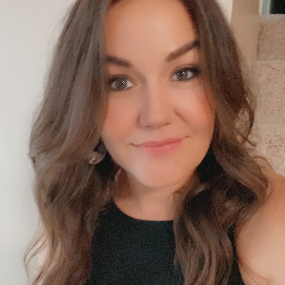 It’s me!! I’m your POSHER, J • A • M • I • E !